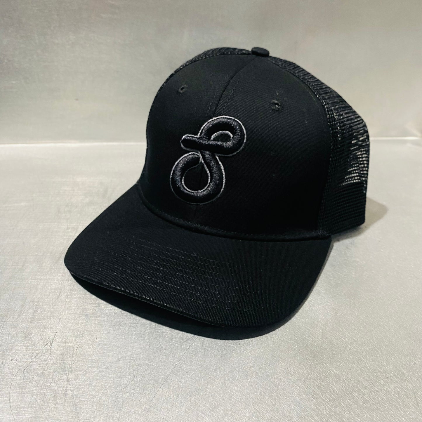Black Snapback-Grey Puff “S” Logo