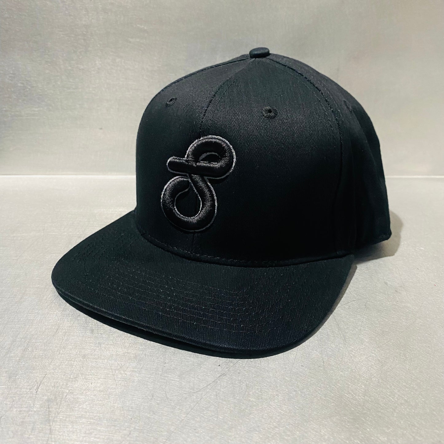 Black Snapback-Grey Puff “S” Logo
